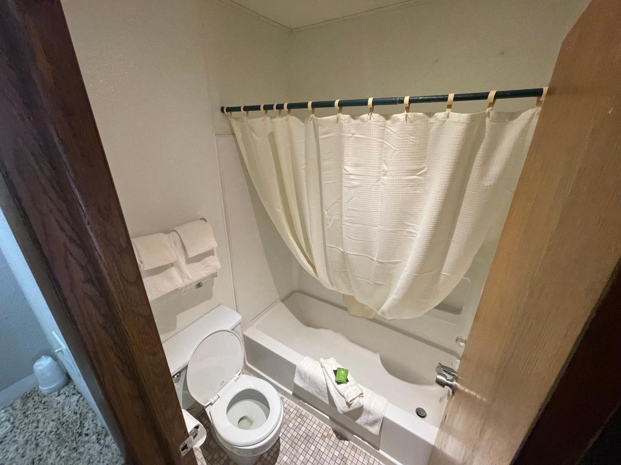 Trails Inn Quadna Mountain Motel & Rv Park Hill City المظهر الخارجي الصورة