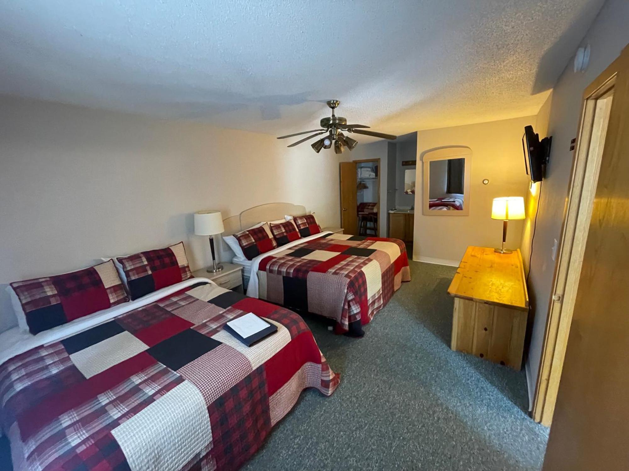 Trails Inn Quadna Mountain Motel & Rv Park Hill City المظهر الخارجي الصورة