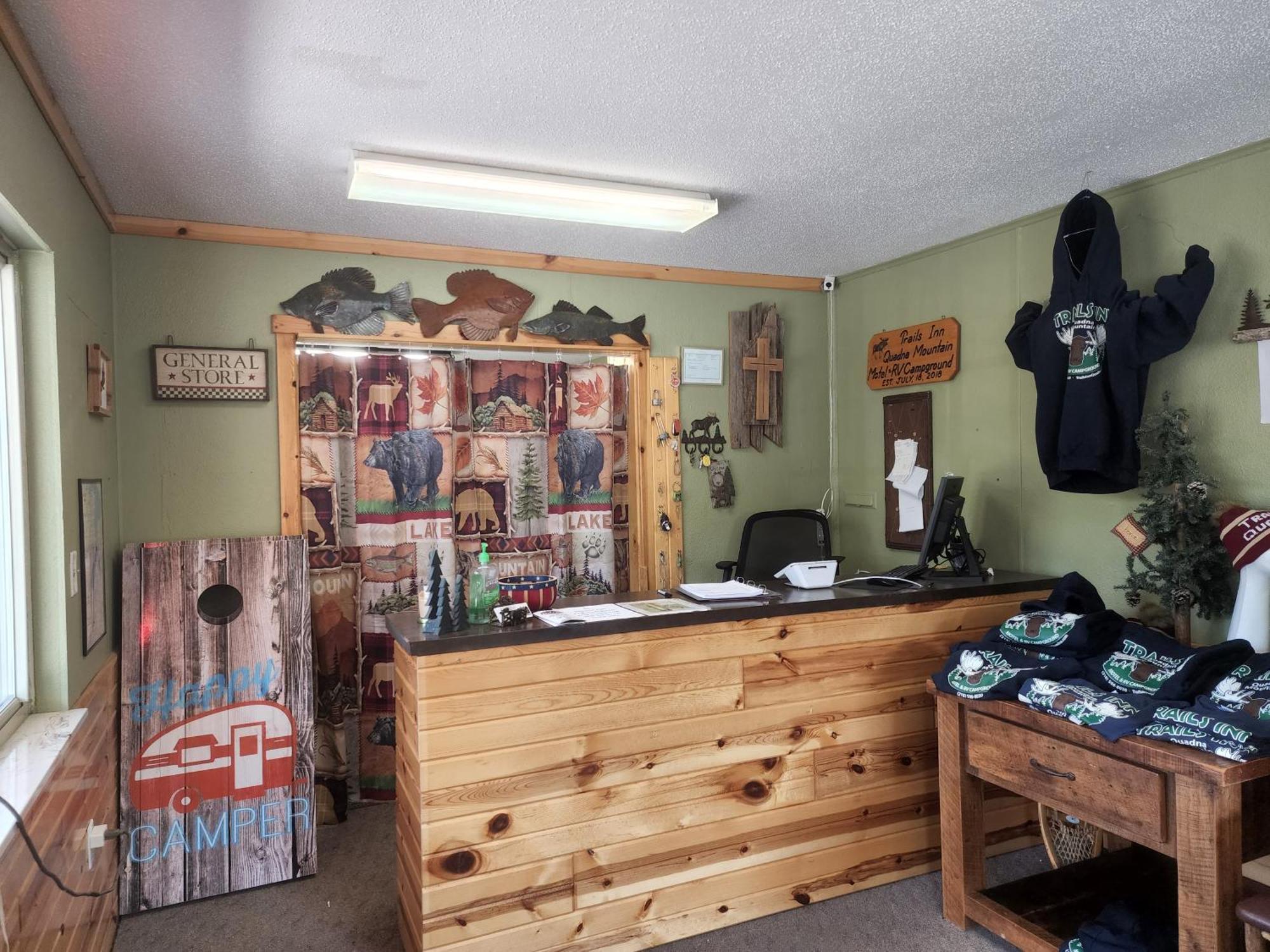 Trails Inn Quadna Mountain Motel & Rv Park Hill City المظهر الخارجي الصورة